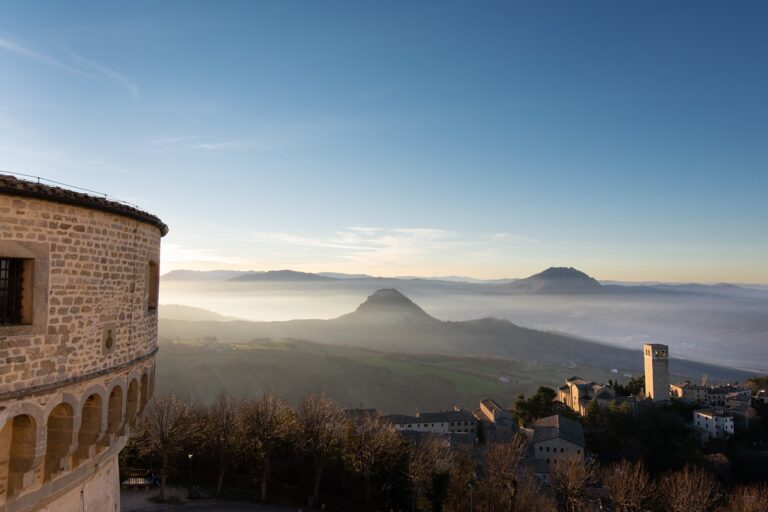 Entroterra romagnolo: i borghi e i castelli da visitare partendo da Misano Adriatico